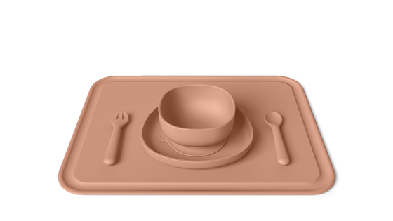 Customized Baby Training Silicone Tableware Set With Suction