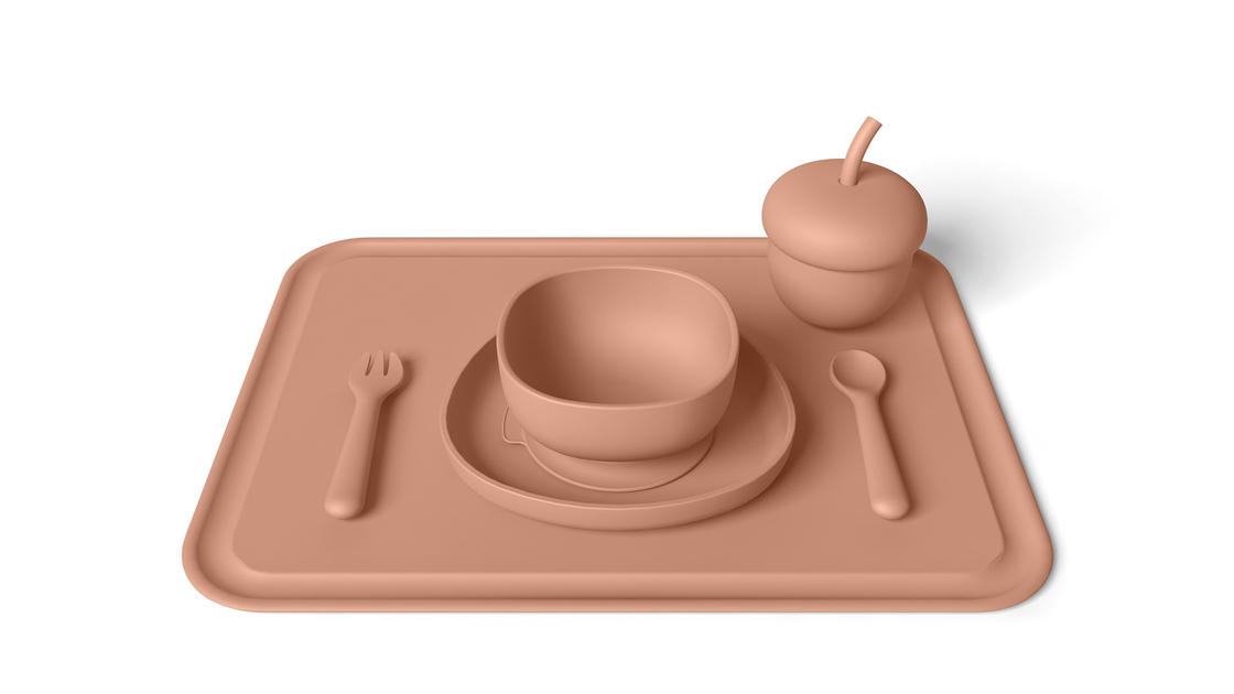 Customized Baby Training Silicone Tableware Set With Suction